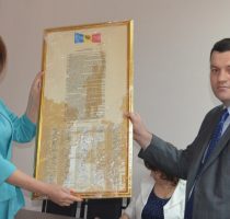 Sindicatele din ramura ocrotirii sănătății comemorează deputații-medici decedați din primul Parlament al Republicii Moldova